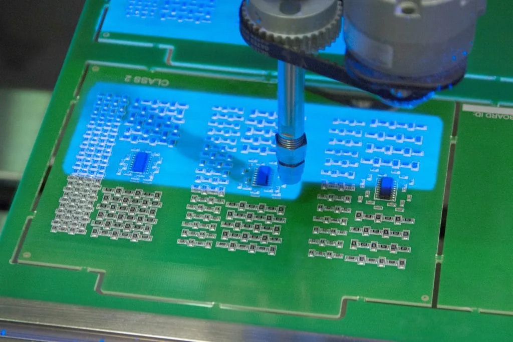Hình. Bo mạch được tẩm phủ sau khi lắp ráp gia công PCBA hoàn thiện (conformal coating)